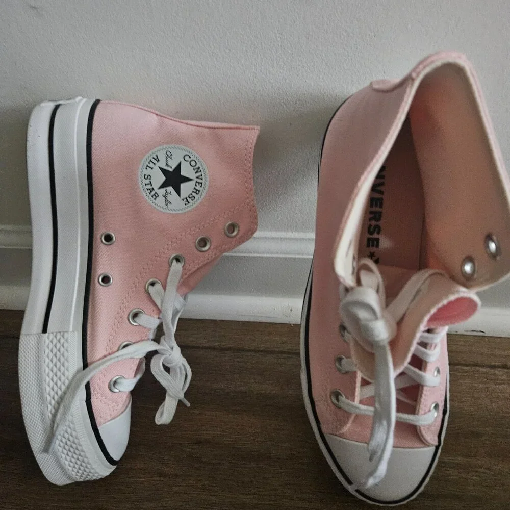 NEW Converse Womens - Picture 2 of 5